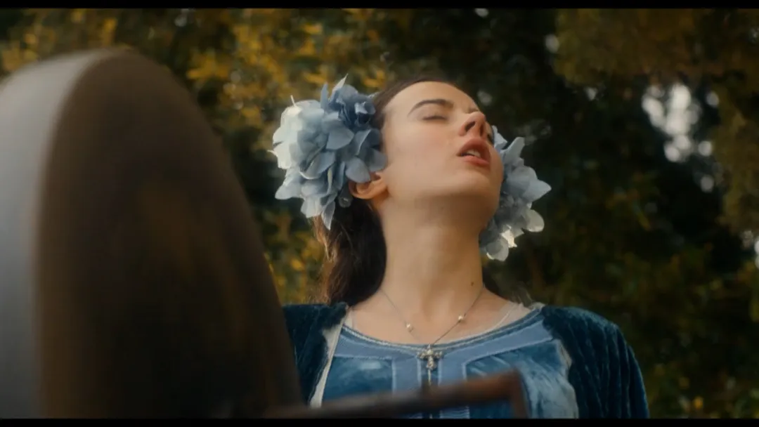 Netflix把禁書搬上了熒幕《翡冷翠十日談》，末日危機之下，貴族群體的陰暗面一覽無餘