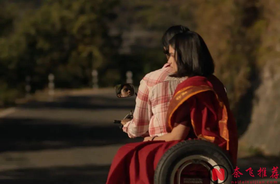 性、早恋、三角……这部印度电影《女孩终究是女孩/风纪恋爱了/模范生的禁爱秘密》真敢拍！