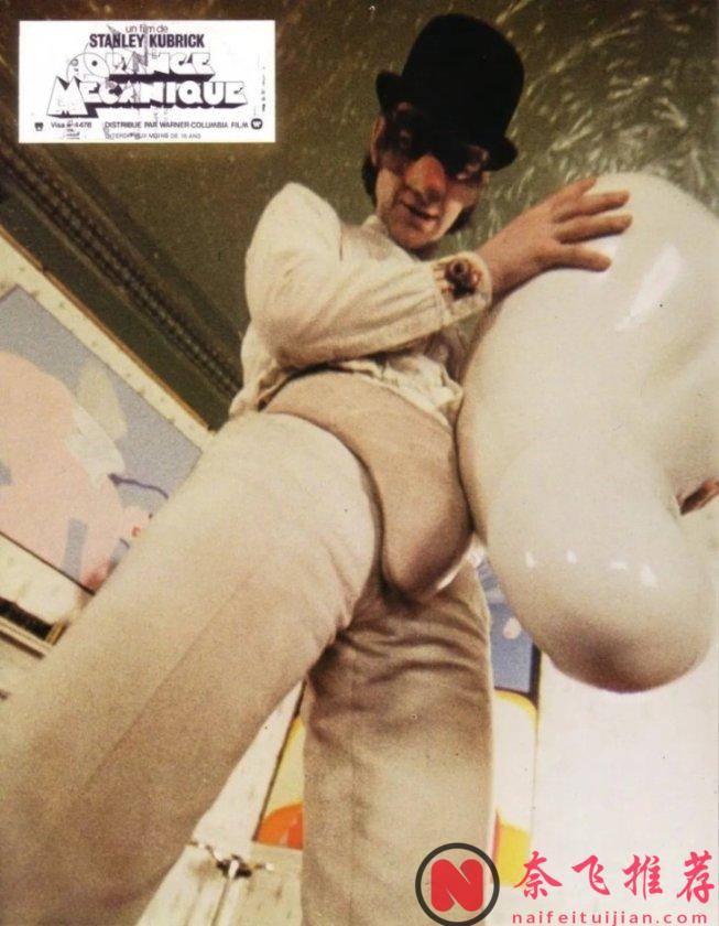 這部45年前的禁片《發條橙/發條橘子》，至今依舊驚世駭俗