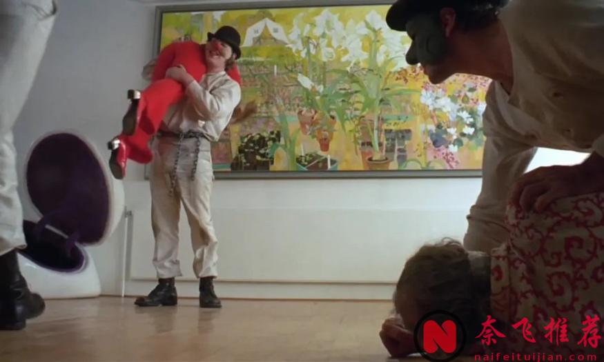 這部45年前的禁片《發條橙/發條橘子》，至今依舊驚世駭俗