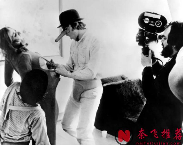 這部45年前的禁片《發條橙/發條橘子》，至今依舊驚世駭俗