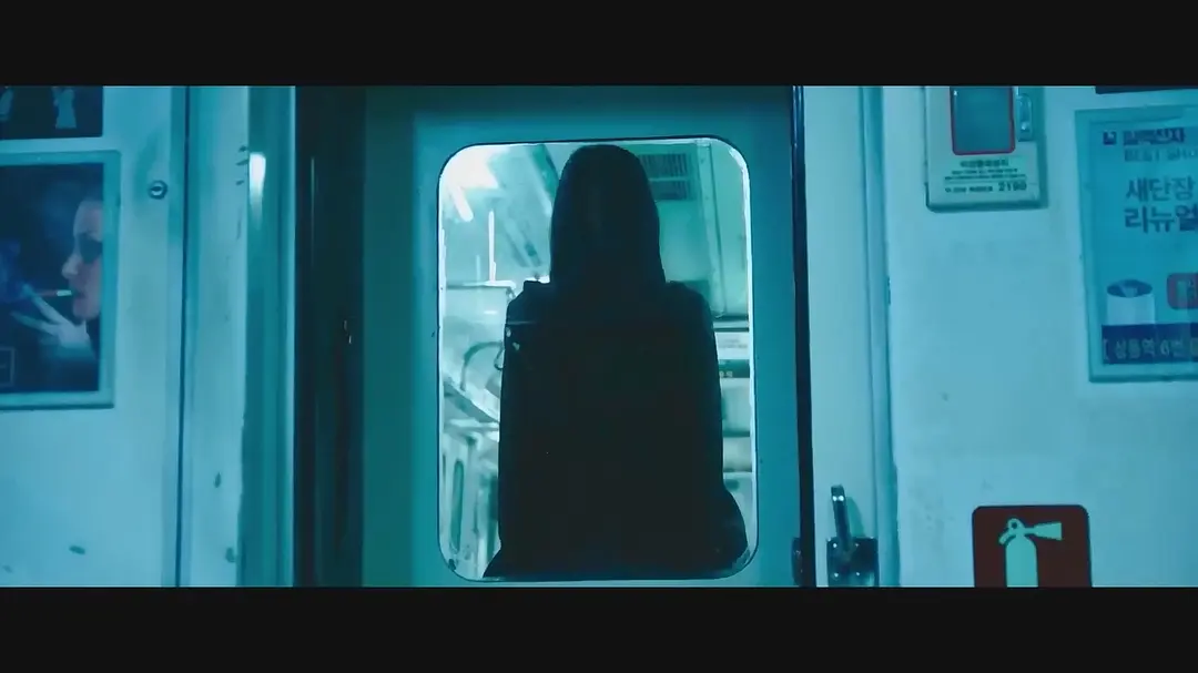 女子爲了追求流量，竟做起了靈異采訪，韓國近期熱門恐怖電影《詭異列車/地嚇鐵/怪異列車》