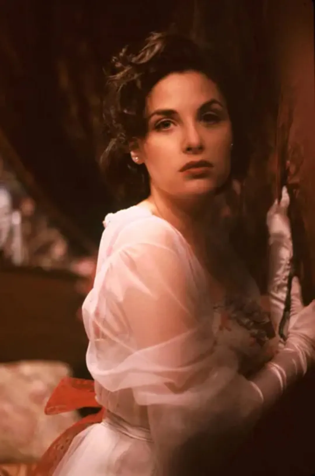 美女如雲，出軌不斷，這部獲艾美獎8項大獎的懸疑美劇《雙峰》不可多得！