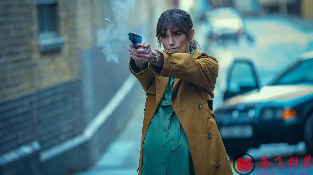 继《豺狼的日子》之后，另一部高热度谍战英剧《黑鸽》来了，烂番茄100％的新鲜度！