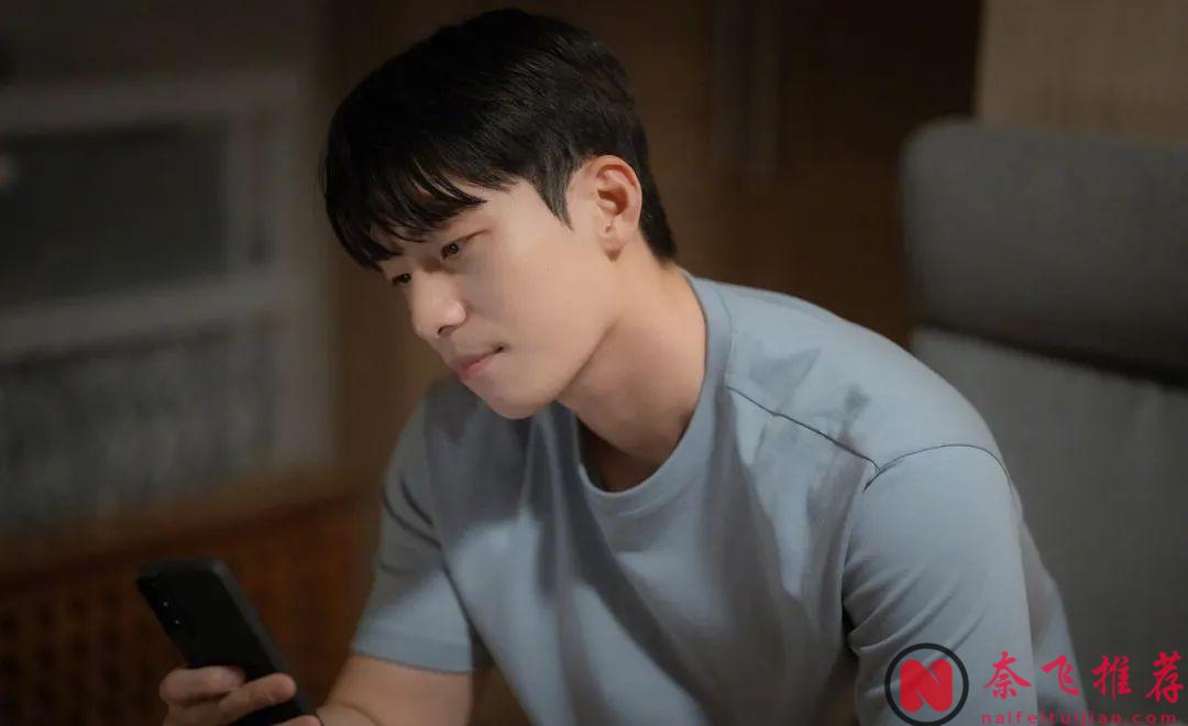 这部韩剧《毕业》氛围感拉满！这禁忌之恋太上头了！