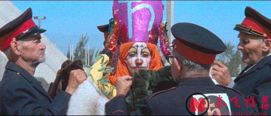 影史猎奇尺度之最，这部墨西哥电影《圣山》每一帧都看呆了！