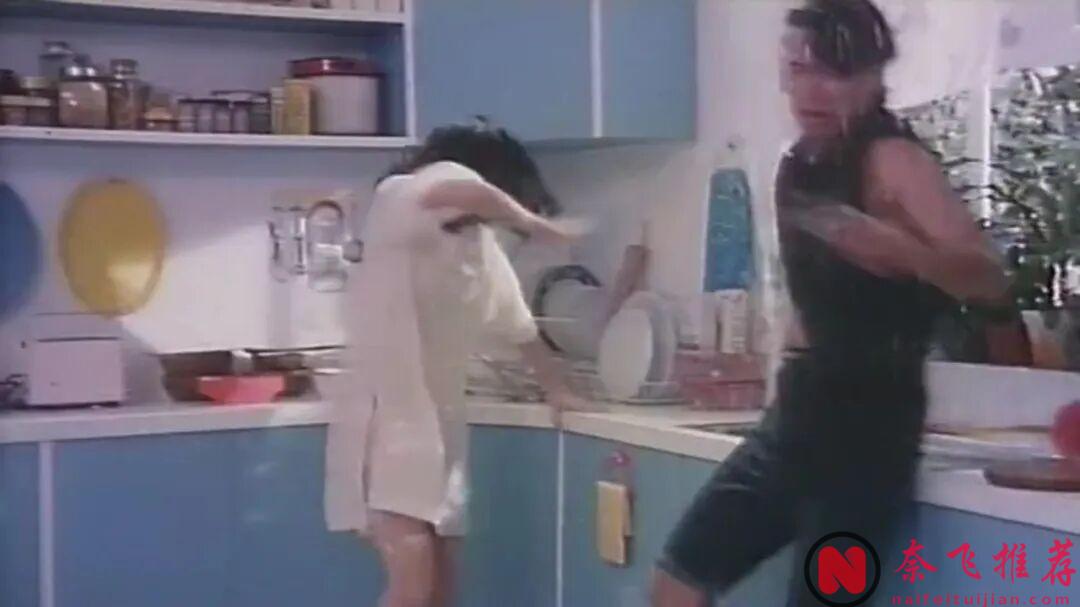 女神邱月清第一次大胆出演的电影《三度诱惑》，拍得还颇有想法