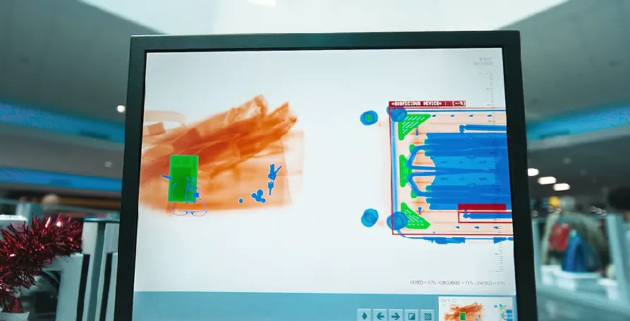 2024Netflix最新悬疑惊悚片《随身危机》，好莱坞版《危机航线》，绝对值得一看！