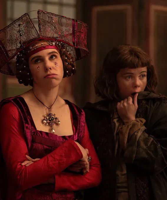 网飞黑色荒诞喜剧《翡冷翠十日谈》，简直离了大谱