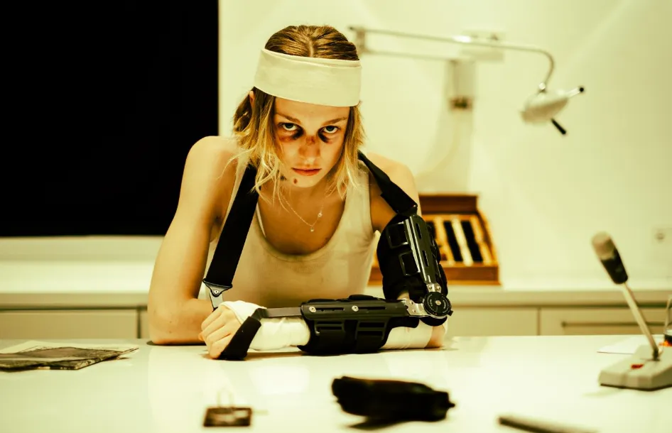 高能肉體恐怖新作《怖谷鳥/布穀鳥》！發生在度假過程中被襲擊的驚悚故事！