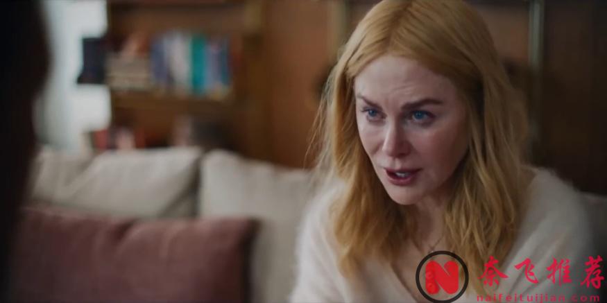 A24出品的《乖女孩/小心肝儿》，白富美CEO与小鲜肉员工大玩主仆游戏！