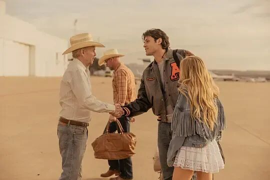 頂級IP迴歸，這部硬核美劇《石油天王/土地人》第二季上線了！