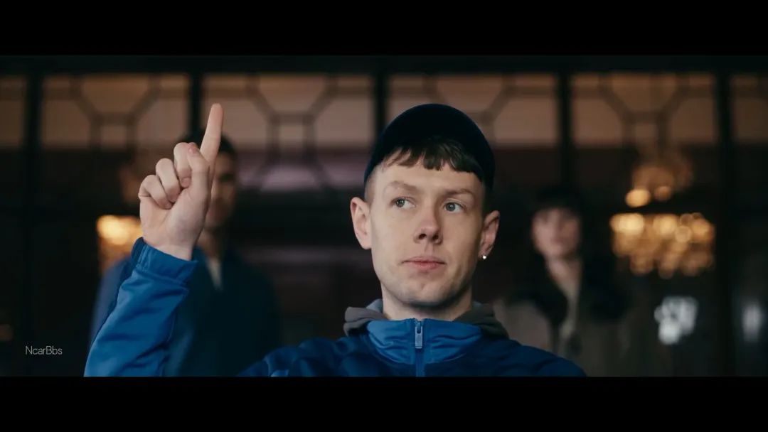 一口气刷完！「绅士们 / 疯狂绅士帮(港) / 绅士追杀令(台) 」极度过瘾！Netflix犯罪大剧到位了