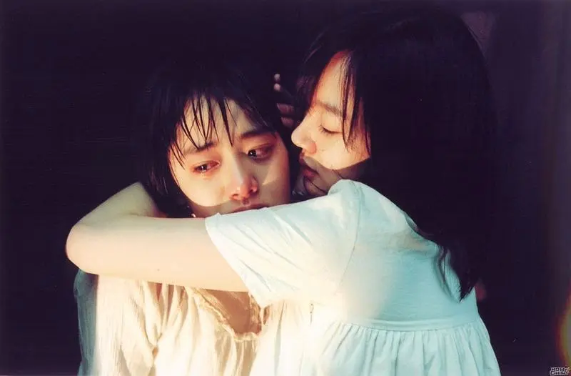 韩国最著名恐怖片之一《蔷花，红莲/鬼魅/姊魅情深》，二刷后还是心有余悸