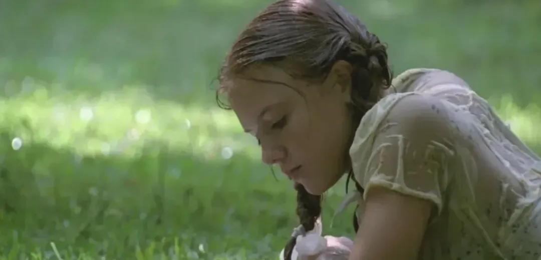 大师出品的《洛丽塔/萝莉塔》是一部情欲片，更是一部文学史上的经典制作，美得高级！