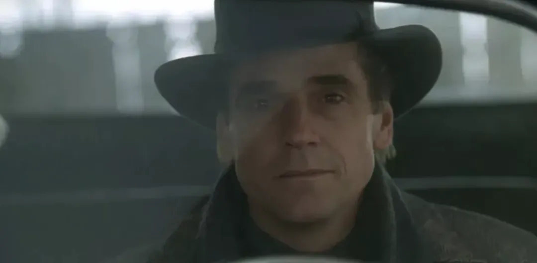 大师出品的《洛丽塔/萝莉塔》是一部情欲片，更是一部文学史上的经典制作，美得高级！