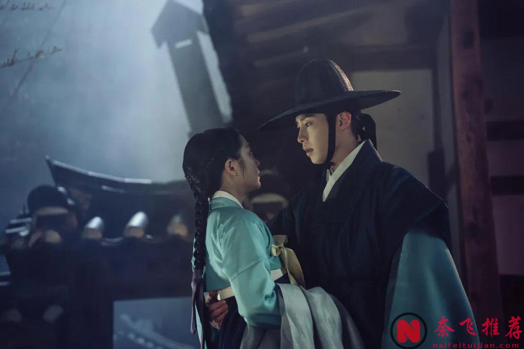 Netflix今日新上韓劇《吞金》，題材禁忌大膽！男主身份的疑惑吊足了觀眾的胃口，果然好看！