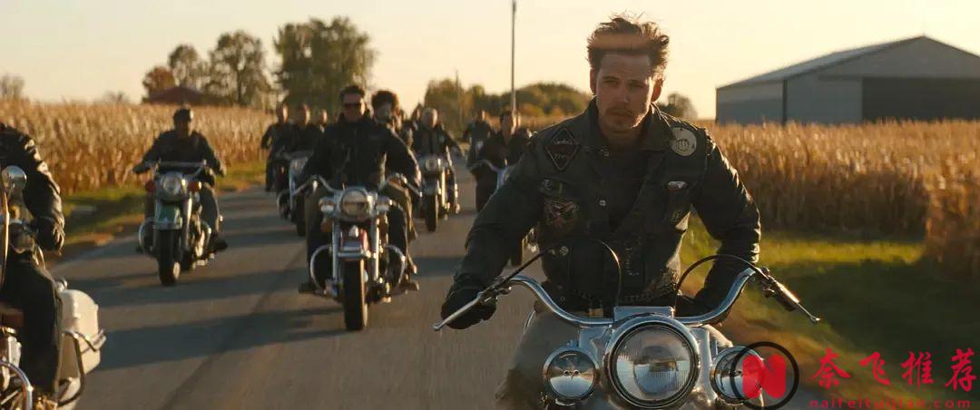 與摩托車相關的電影《摩托騎士/不羈騎士》，開頭也很有趣，後段卻很乏力！