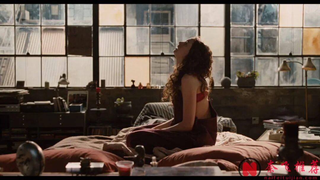 女神為藝術犧身，這部R級電影《愛情與靈藥/愛情藥不藥/愛情戀上癮》，每一幀都是享受