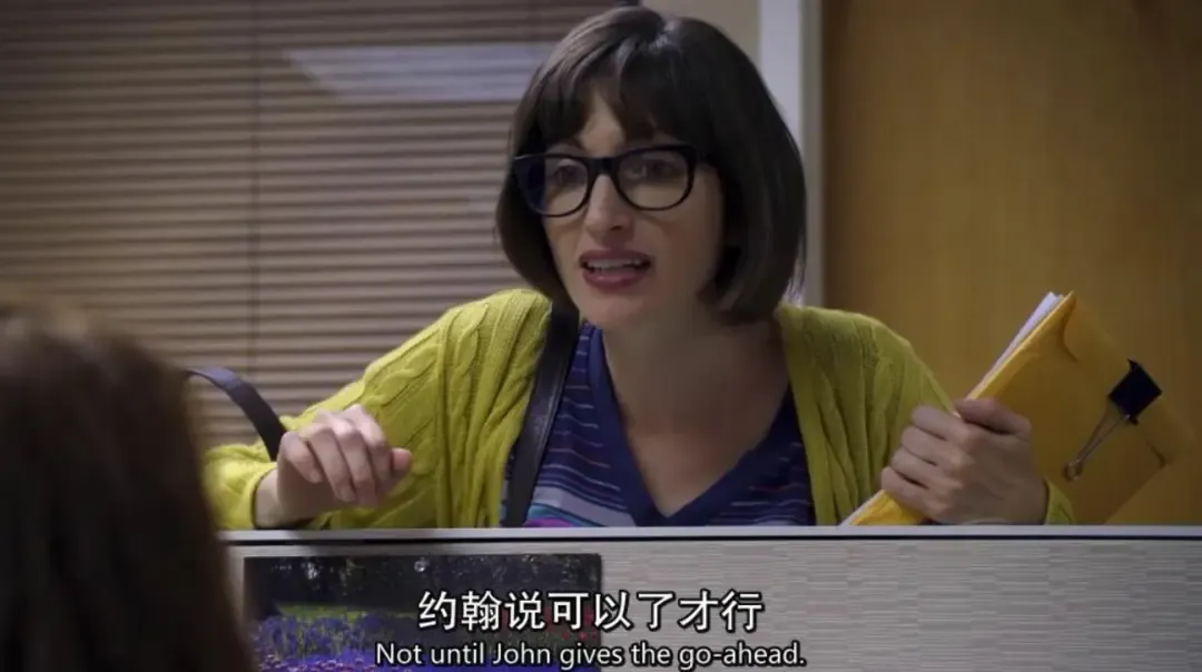 题材劲爆，这部斩获艾美奖提名顶级限制级硬核美剧《女子监狱/铁窗红颜》有点辣眼睛