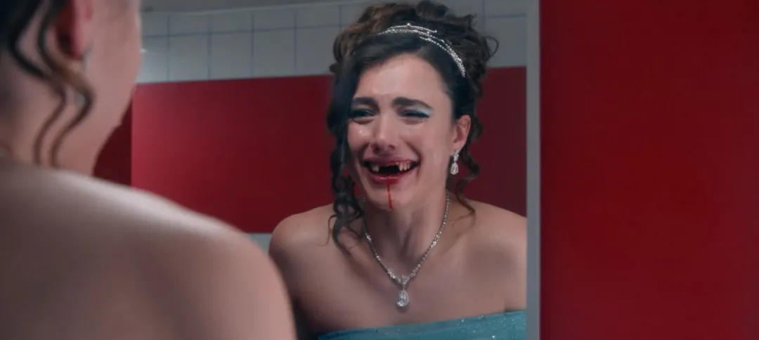 尺度大到咂舌，這R級影片《某種物質/完美物質/懼裂》，竟然斬獲國際大獎！