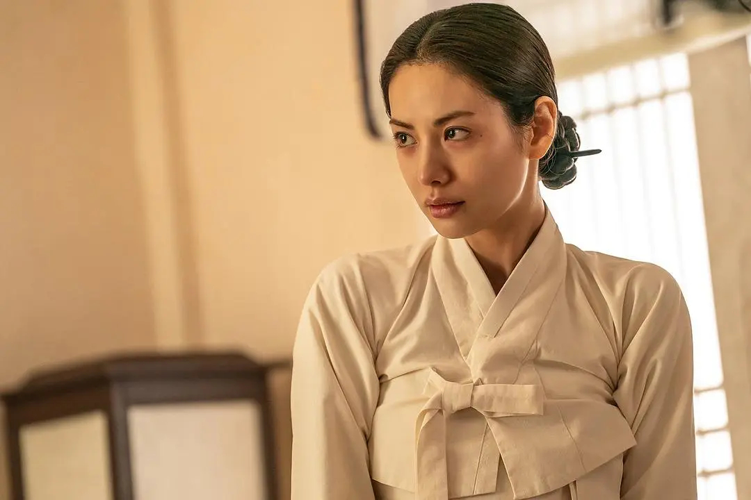 没看《挑情丑闻》的进来:四个人、一场赌局,故事一次说清
