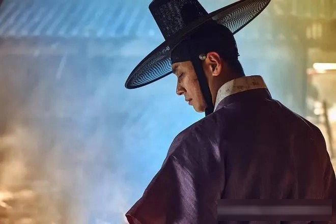 Netflix 五部限制级神剧盘点:《风骚律师》《浴血黑帮》《黑暗荣耀》一部都别错过