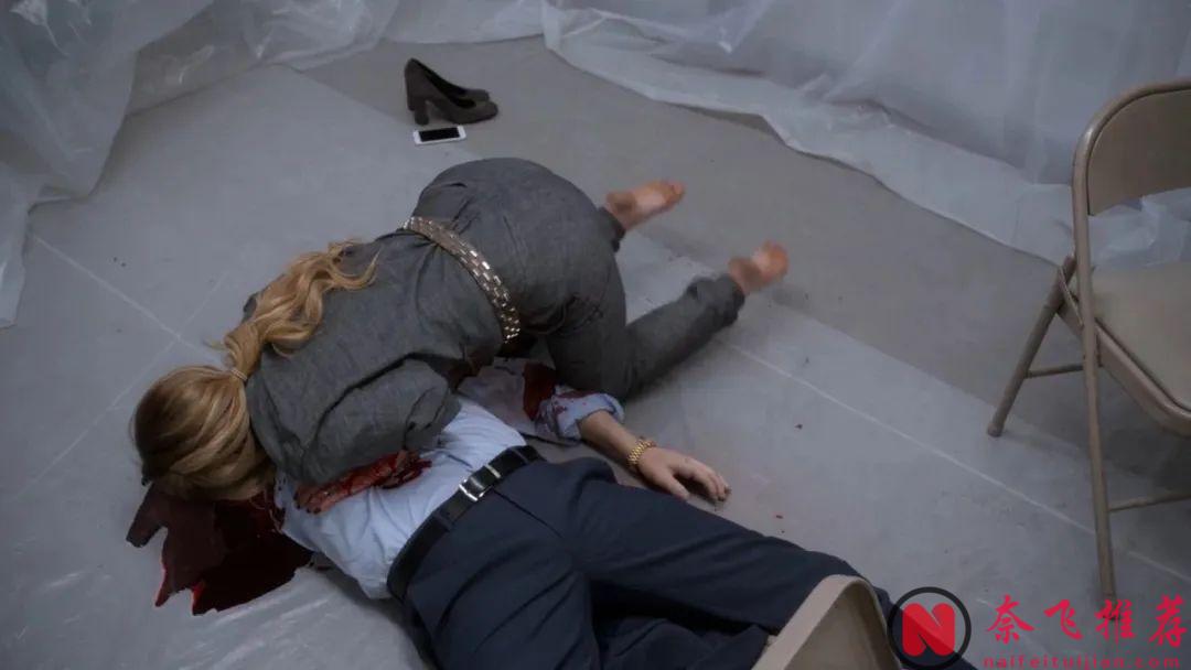 某天，生活在平静小镇的希拉突然变成了"食人僵尸"，这部下饭神剧《小镇滋味/小镇滋味》，我可太爱了！