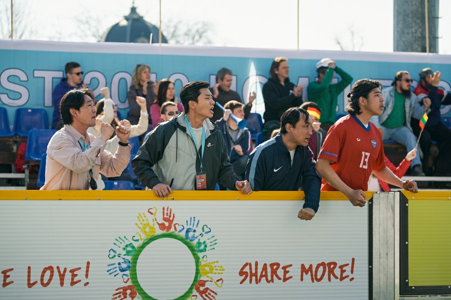 「梦想 드림」影评|世界杯真实赛事改编, 鲁蛇队伍没屁股可以翻身？