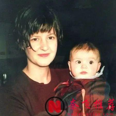 《龍捲風/龍捲風暴》女主大尺度劇《正常人/普通人類》！每集都有船戲...即文藝又肉慾...