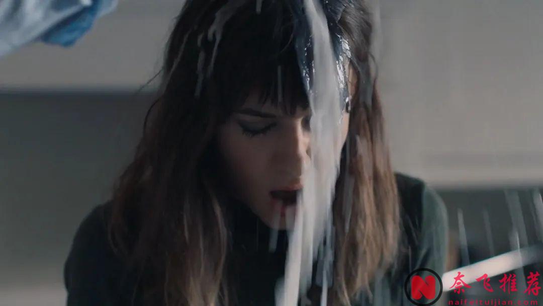 《龍捲風/龍捲風暴》女主大尺度劇《正常人/普通人類》！每集都有船戲...即文藝又肉慾...