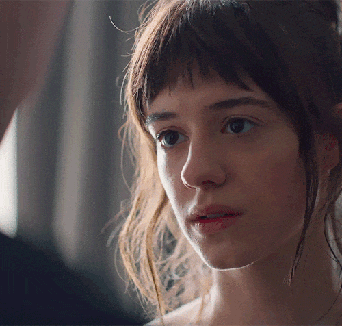 《龍捲風/龍捲風暴》女主大尺度劇《正常人/普通人類》！每集都有船戲...即文藝又肉慾...