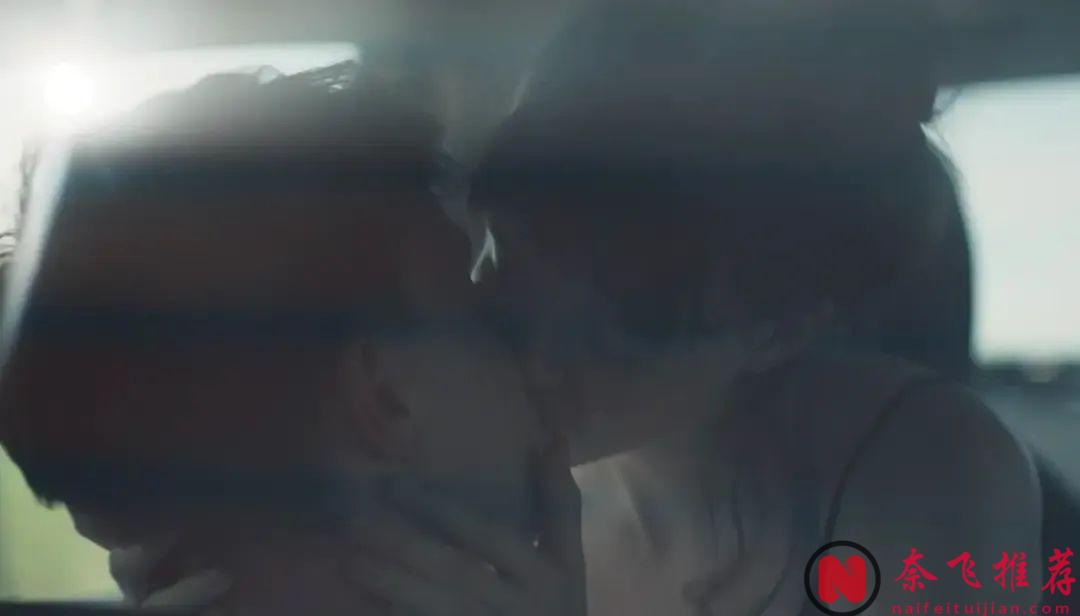 《龍捲風/龍捲風暴》女主大尺度劇《正常人/普通人類》！每集都有船戲...即文藝又肉慾...