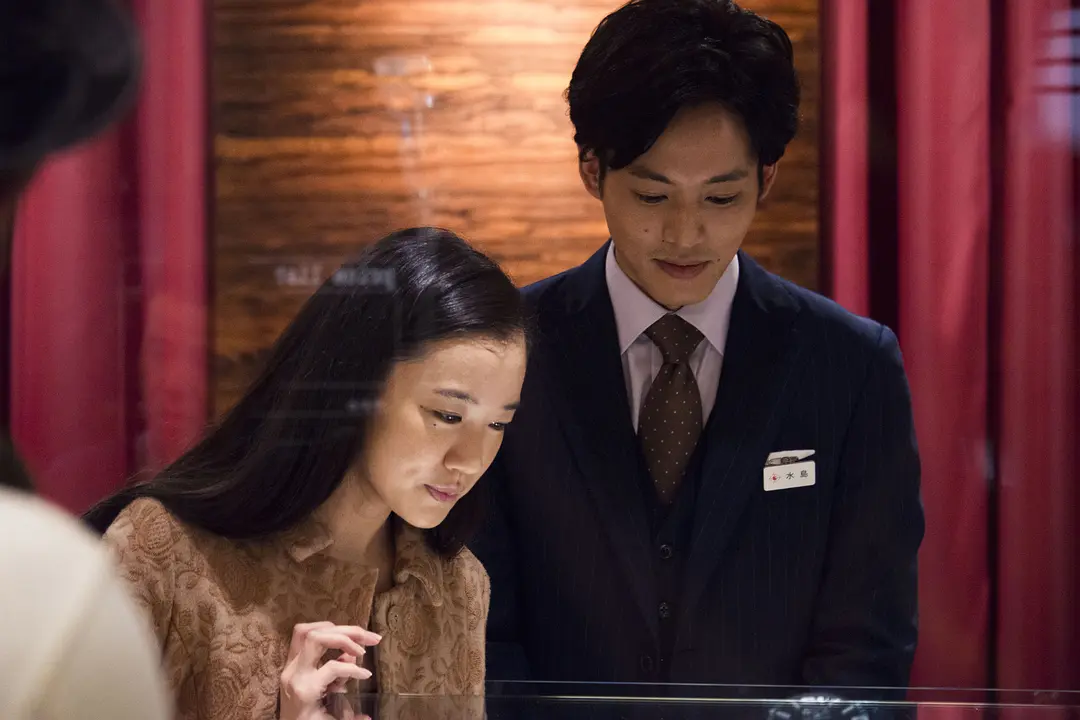 很残酷的电影《她不知道名字的那些鸟儿/鸟兽行/她不知道那些鸟的名字》，女神破格出演，只有她敢拍了