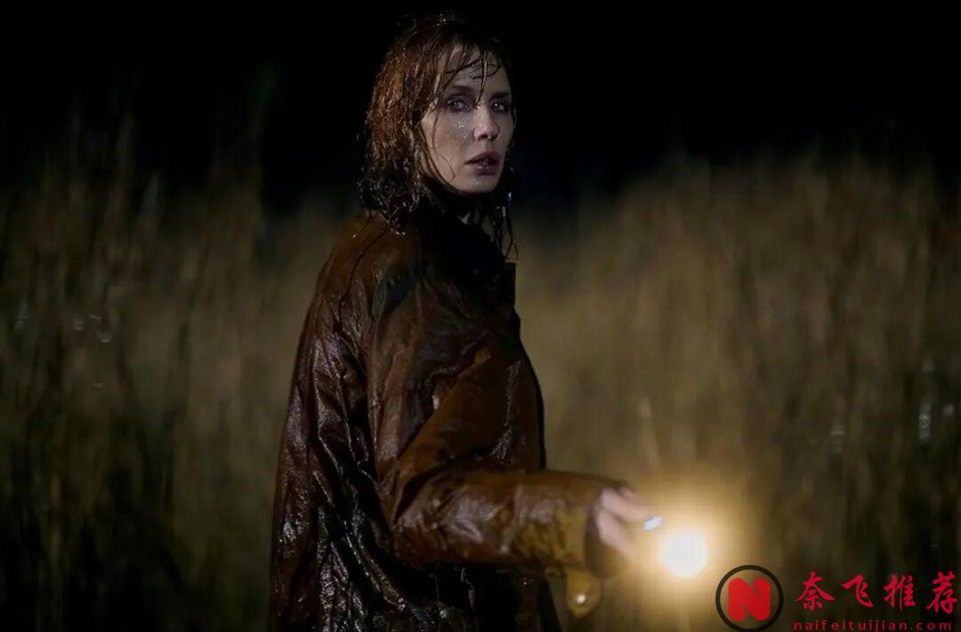 一集爆，这部刚上线的悬疑英剧《盐沼之下》全程高能