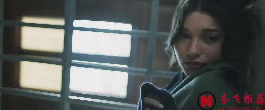 《玉米地小丑/玉米地惊魂》年度最雷“恐怖片”？不过是一场不忍直视的血腥灾难秀！