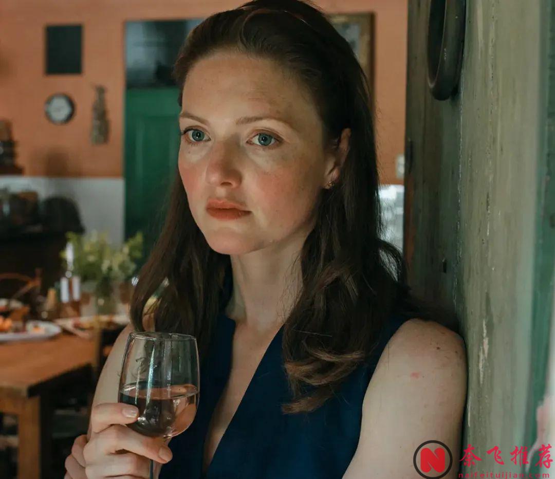 假如你的孩子被人悄悄帶走，而你毫無察覺，會怎樣？這部新上的驚悚英劇《被偷走的女孩》真的太上頭了！