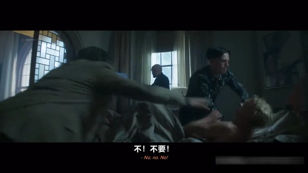 《泥面人》:失去容貌的演员,怎样走进身体恐怖与复仇的泥潭