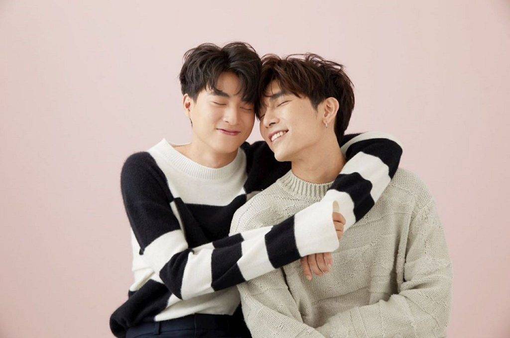 BL耽美剧推荐！12部亚洲剧集入门必看《语意错误》男角超高颜值「摸头杀」