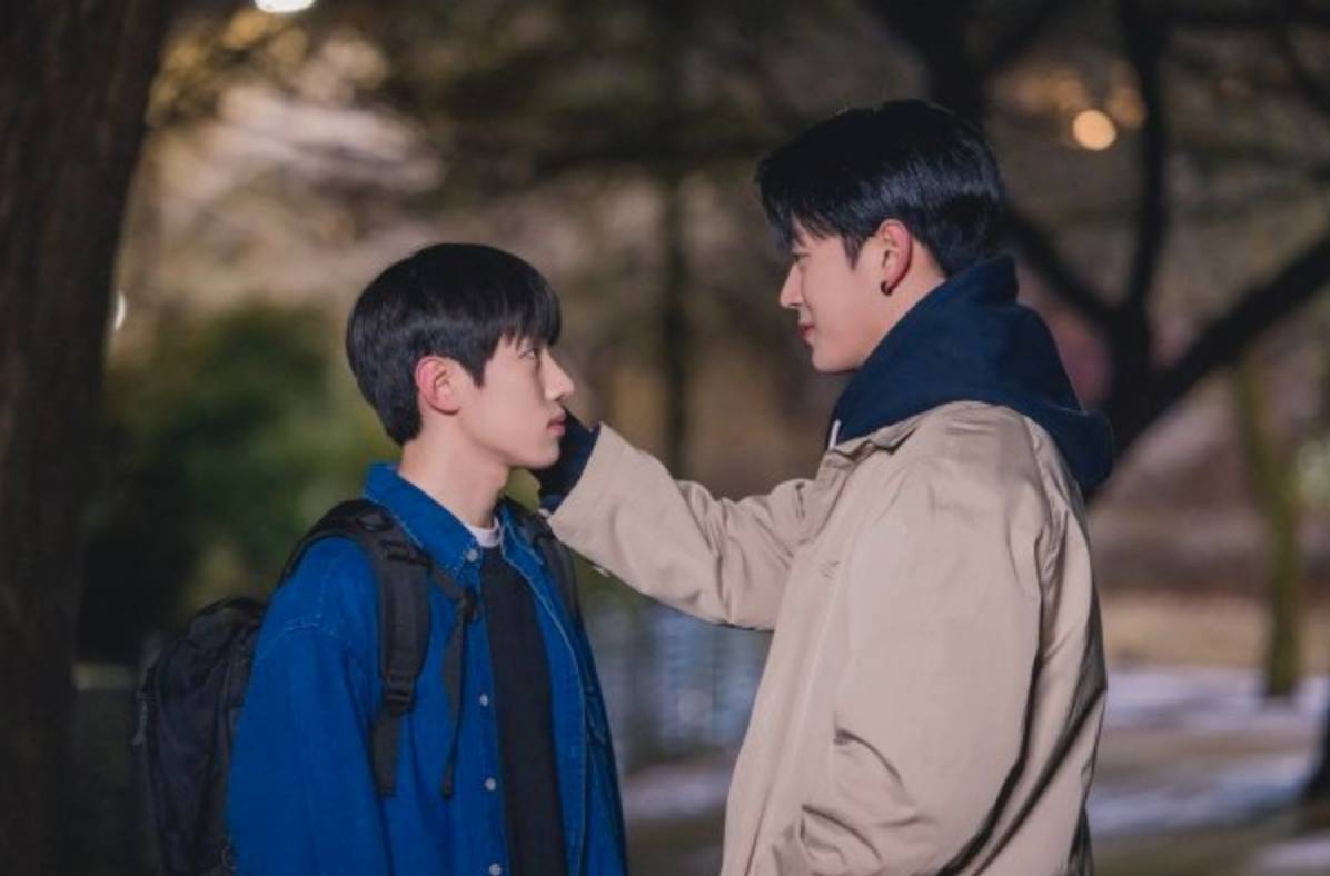 BL耽美剧推荐！12部亚洲剧集入门必看《语意错误》男角超高颜值「摸头杀」