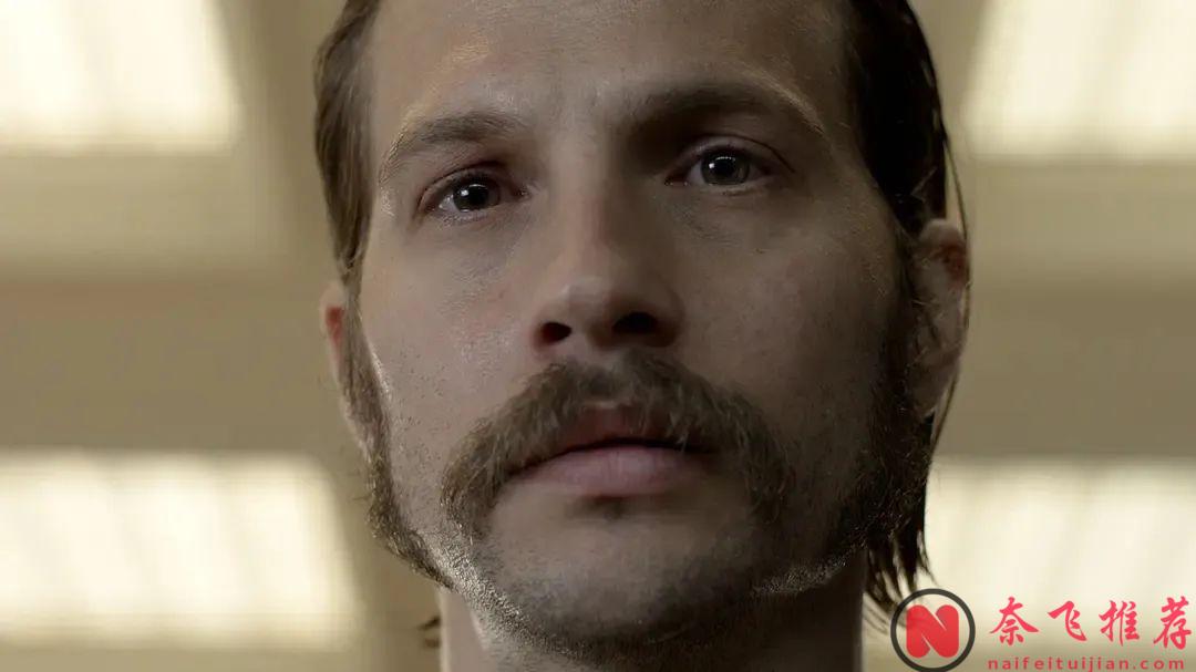 這麼好的犯罪劇《誇裡/越戰狙擊手/亡命之徒/戰後啓示錄》，你絕對會為這部劇不夠火感到不公！