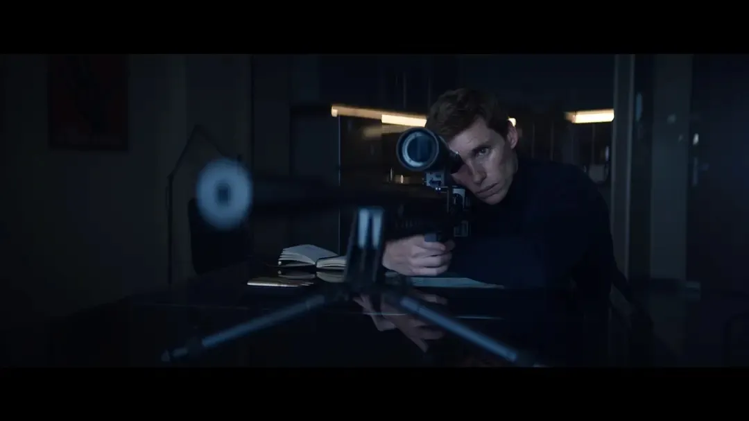 2024最新犯罪懸疑劇《豺狼的日子》，冷酷殺手冒險刺殺總理，卻被僱主賴賬