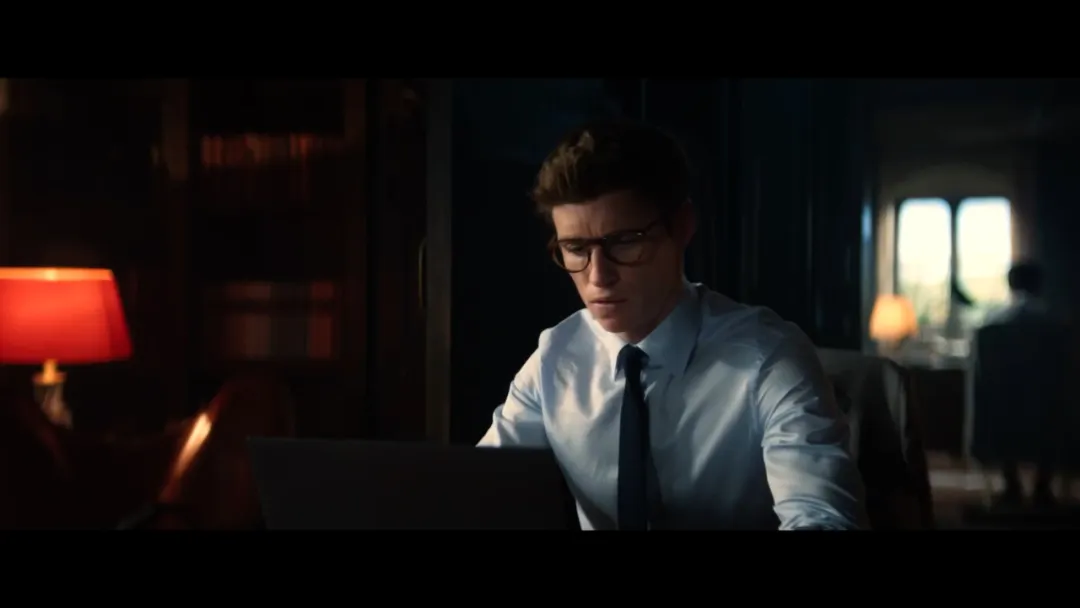 2024最新犯罪懸疑劇《豺狼的日子》，冷酷殺手冒險刺殺總理，卻被僱主賴賬