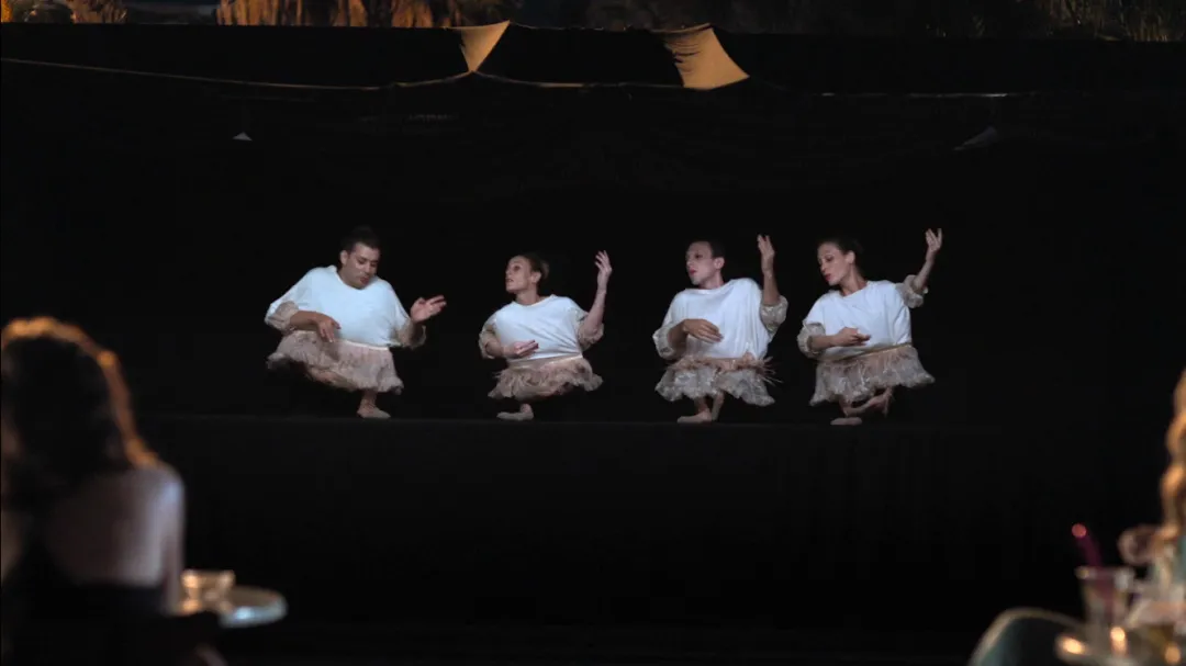 希腊冷门尺度佳作《动物》，娱乐至死的动物！