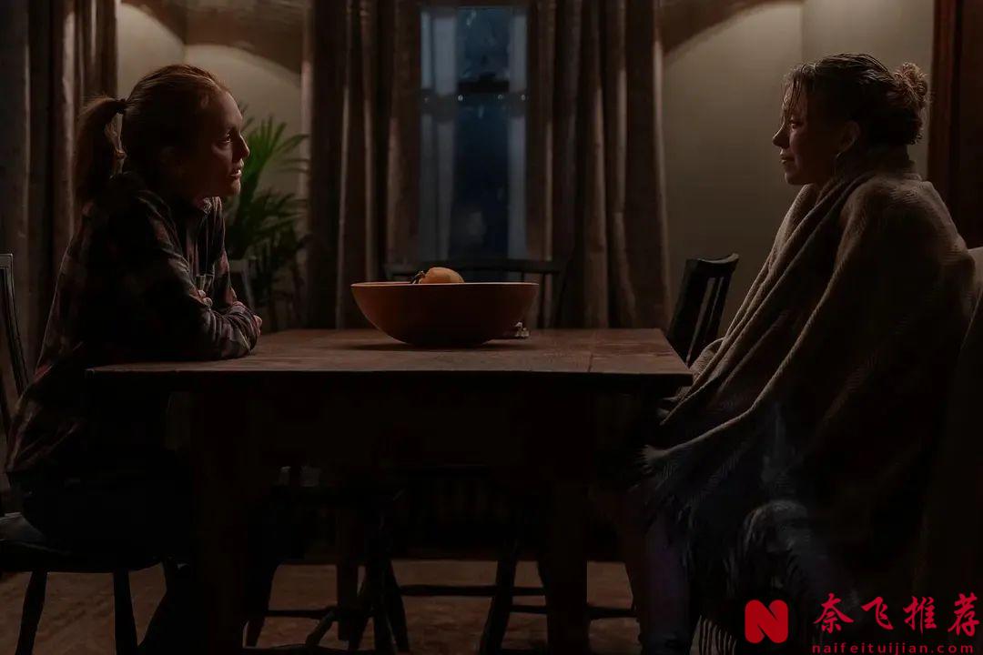 Apple TV+的心理惊悚片《回声谷/回音谷》，用一夜之间的血雨腥风，把「母女关系」推向极端