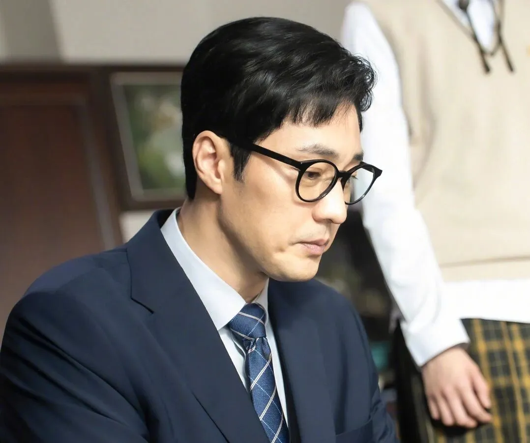 Netflix 韩剧《金特务:本色回归》第一集点评:俗套但好看