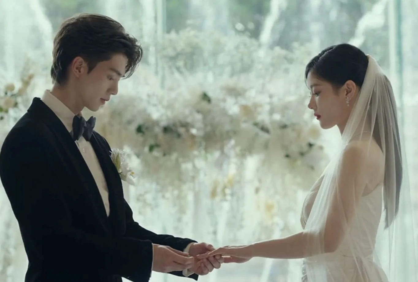 2023 Netflix必看韩剧《与恶魔有约》5大亮点：宋江金裕贞领衔主演、人与恶魔的契约爱情故事，11月24日上架