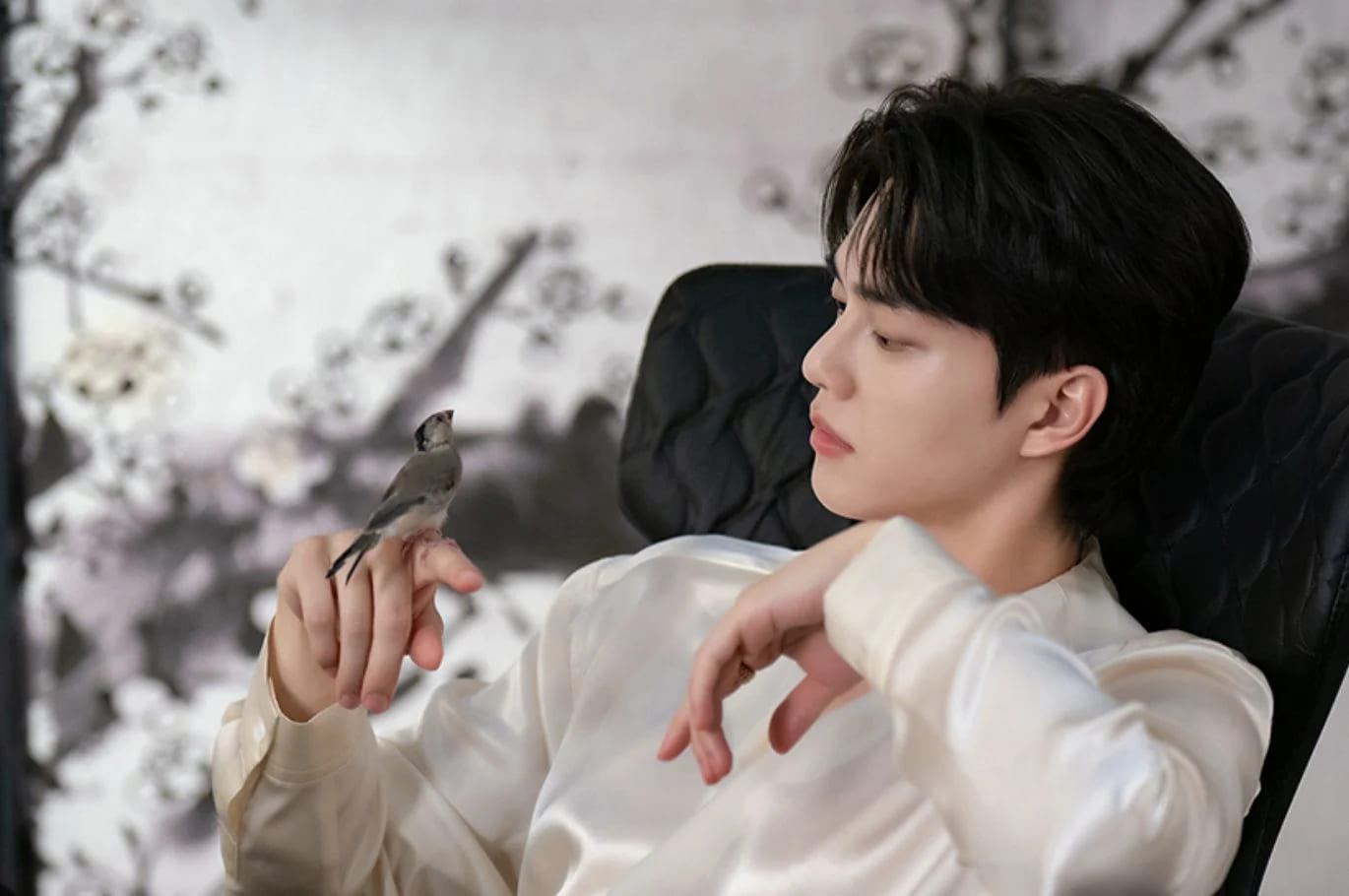 2023 Netflix必看韩剧《与恶魔有约》5大亮点：宋江金裕贞领衔主演、人与恶魔的契约爱情故事，11月24日上架