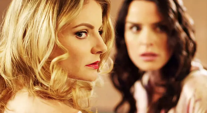 每一句枕边细语背后都可能藏着扭转乾坤的密码，HBO这高品质惊悚剧《蛇蝎美人》太刺激了！