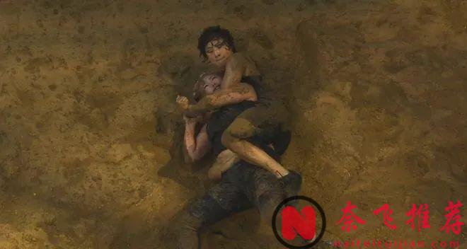 满屏荷尔蒙！网飞这一脱，又赢麻了